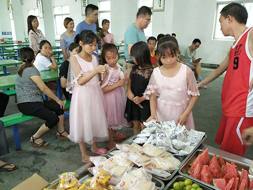 硅膠貼片按鍵定做廠家親子聚會